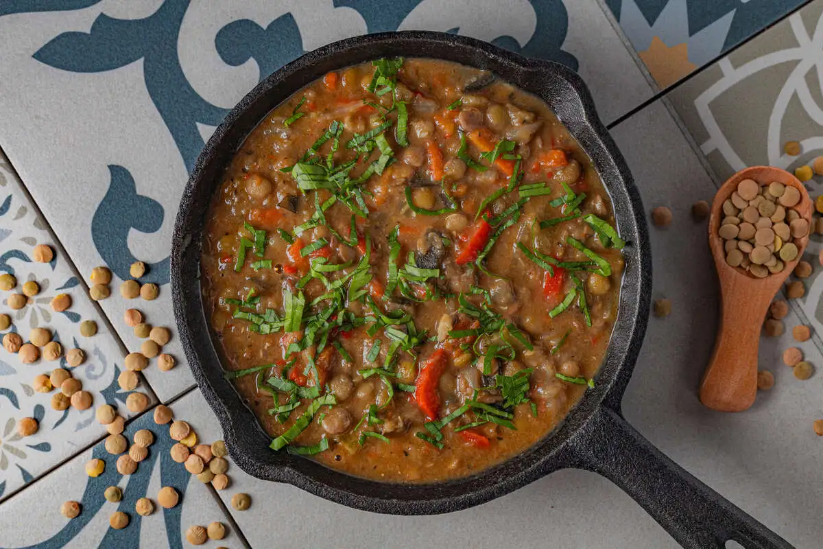 Чечевица с овощами
