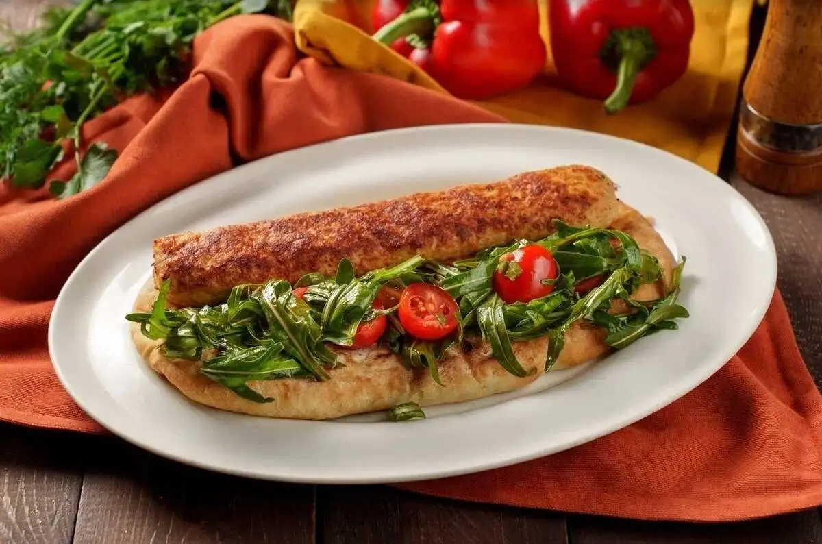 Люля-кебаб из семги с креветками