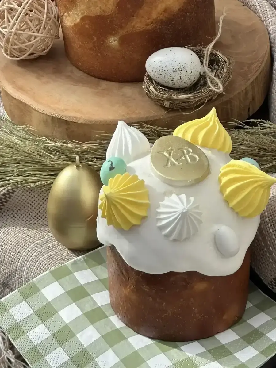 Кулич со сливочно-черничной начинкой 