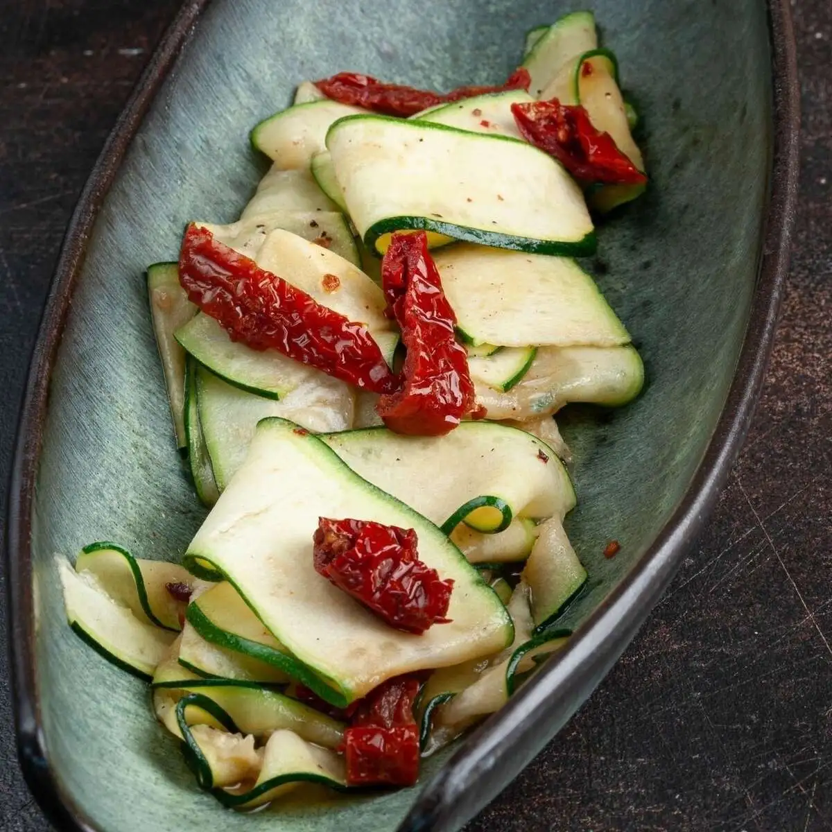 Цукини с вяленым томатами гарнир