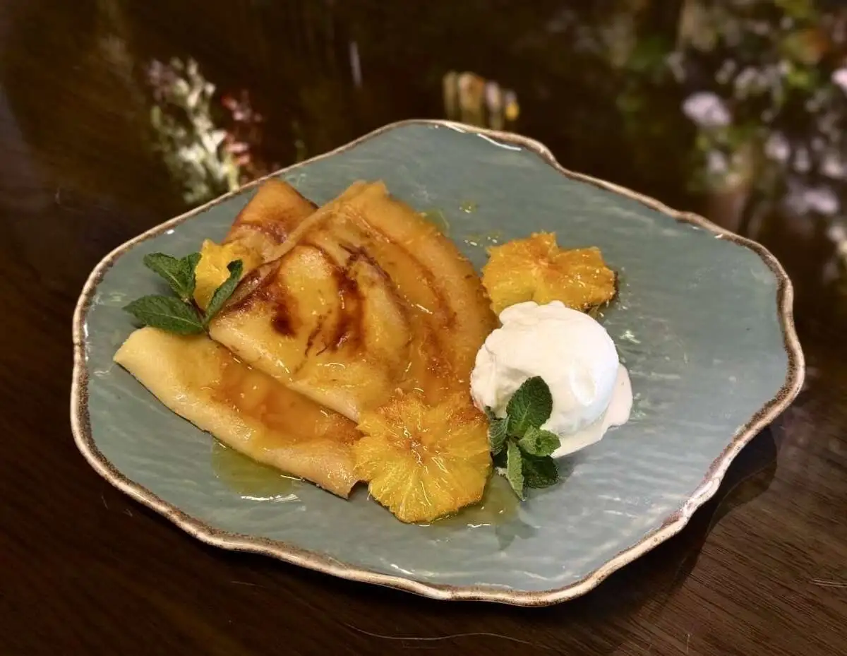 Креп Сюзетт с апельсиновым соуссом/Crepe Suzette with orange sauce