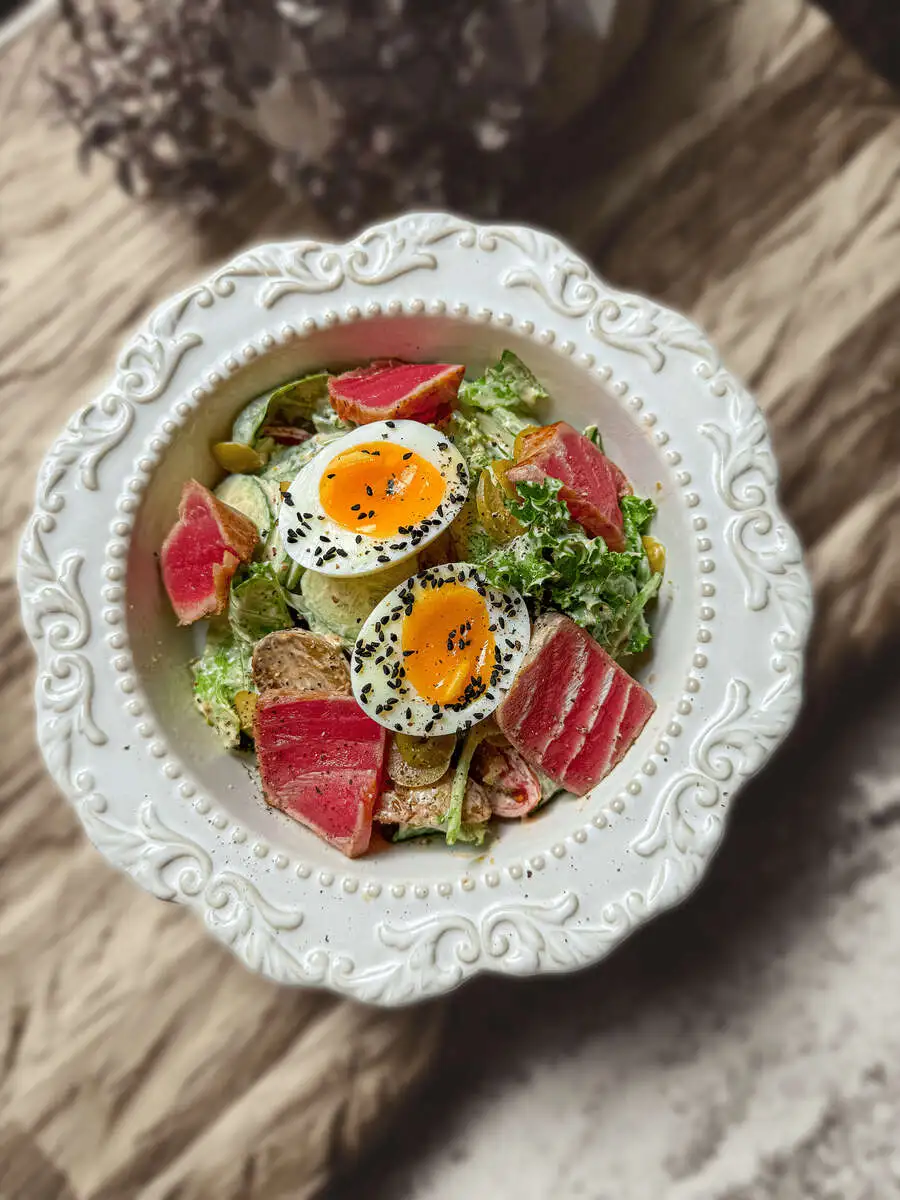 Салат с тунцом