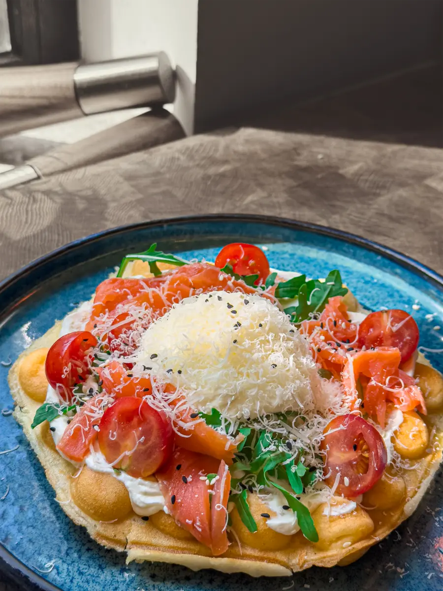 Гонконгская вафля с семгой