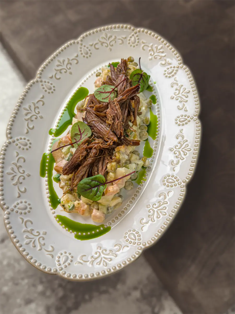 Оливье с рванной говядиной