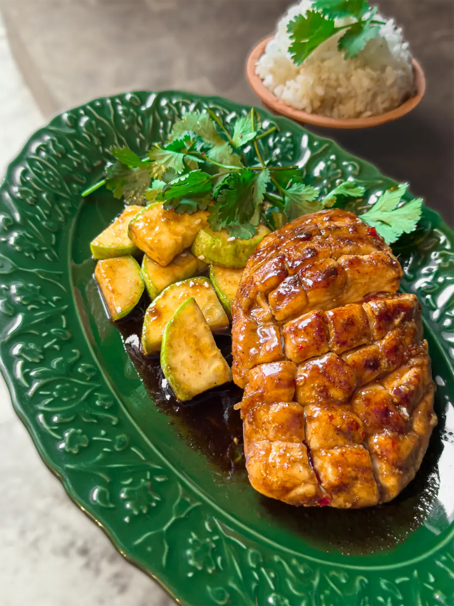 Куриная грудка с кабачками