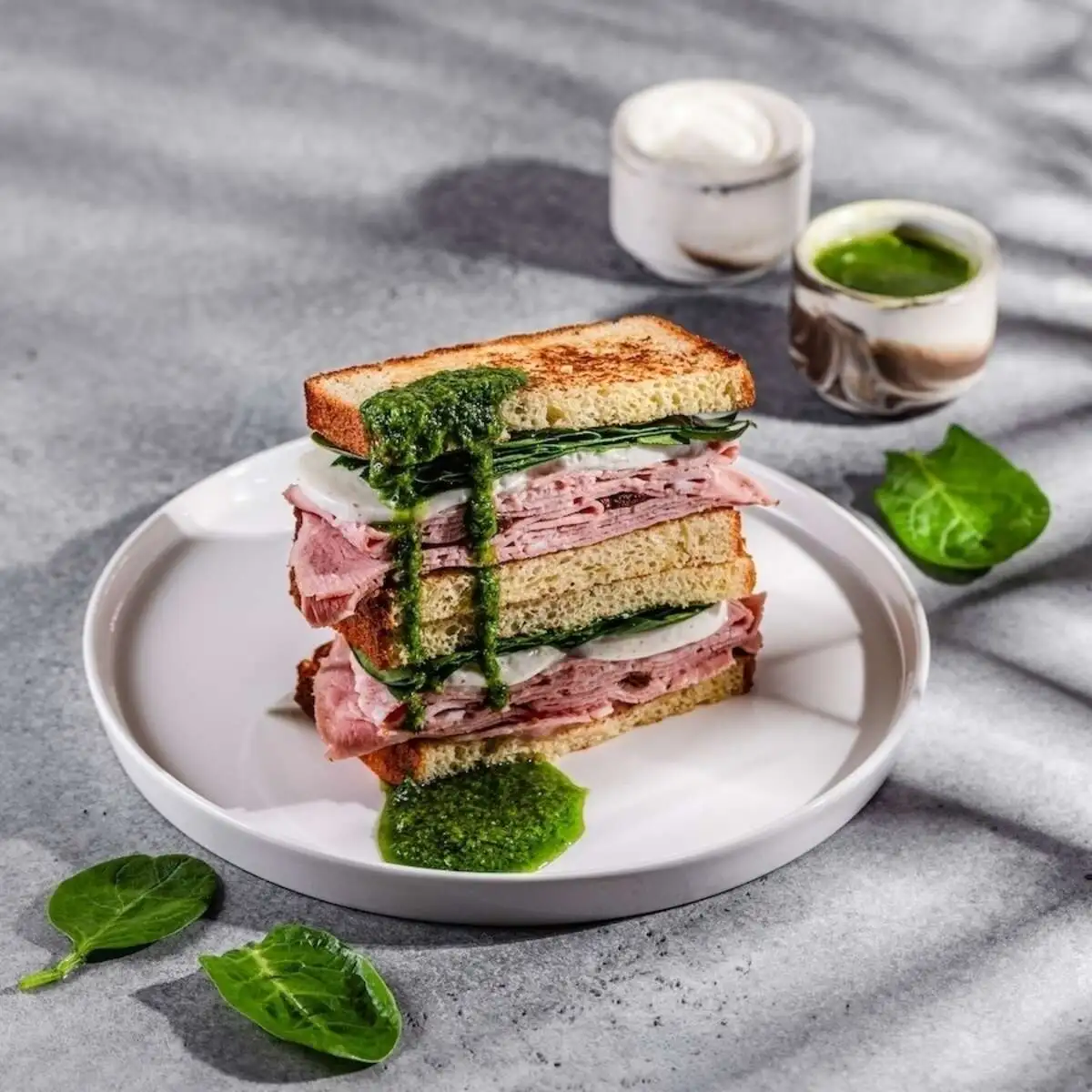 Сендвич с мортаделлой