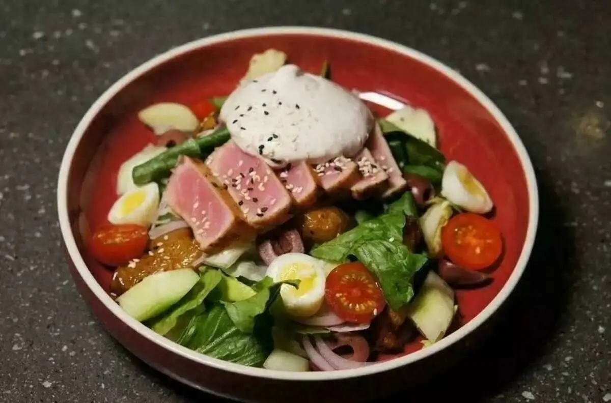 Нисуаз с тунцом и муссом тоннато 170гр.