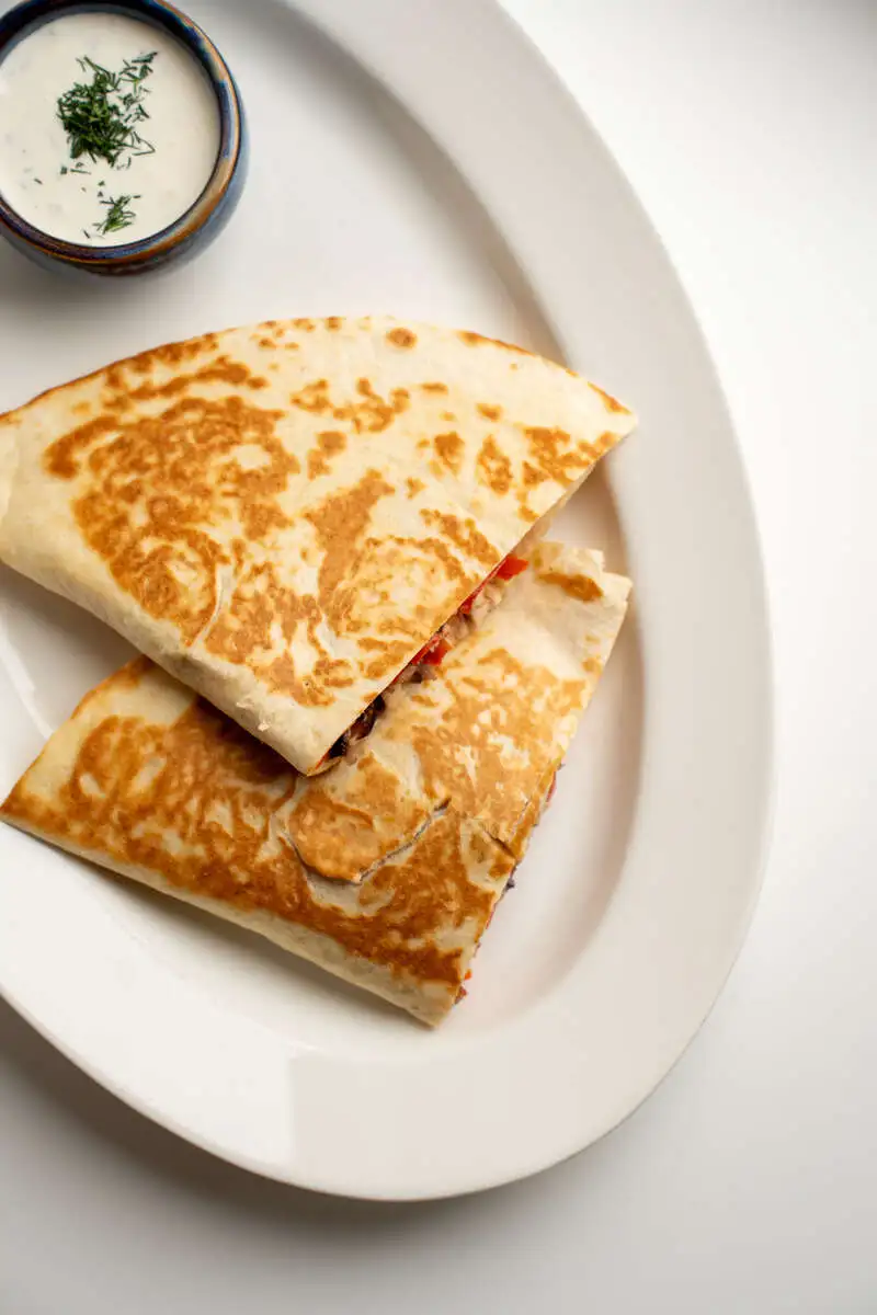 Кесадилья ланч