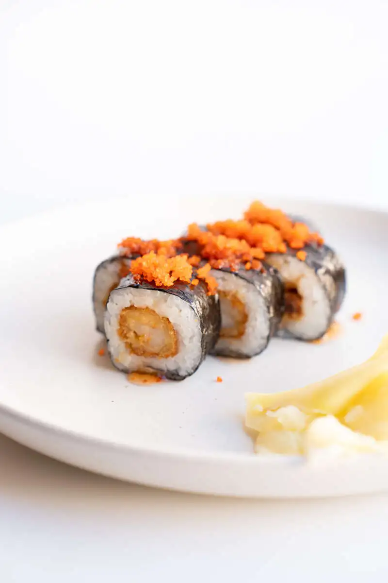 Ролл с креветкой темпура ланч