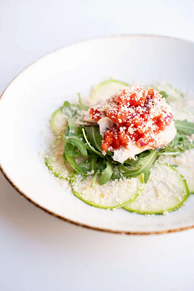 Салат с кабачками и индейкой ланч