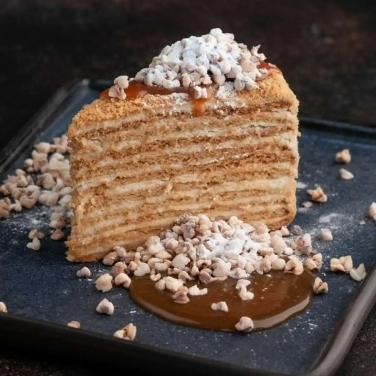 Медовик с гречневым попкорном