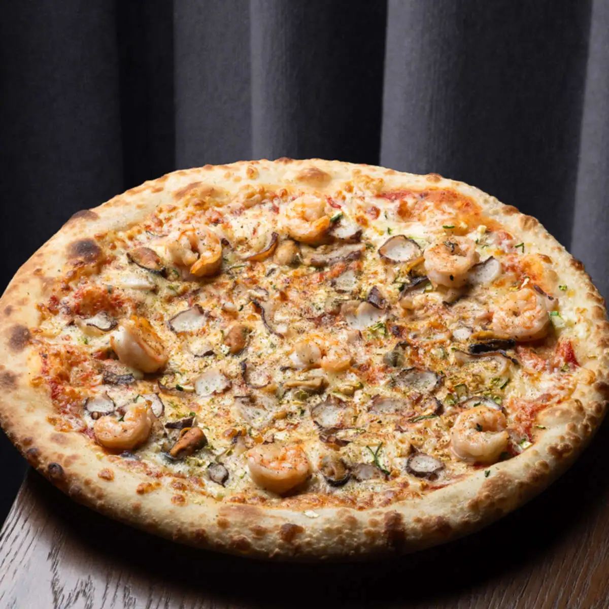 Пицца с морепродуктами 