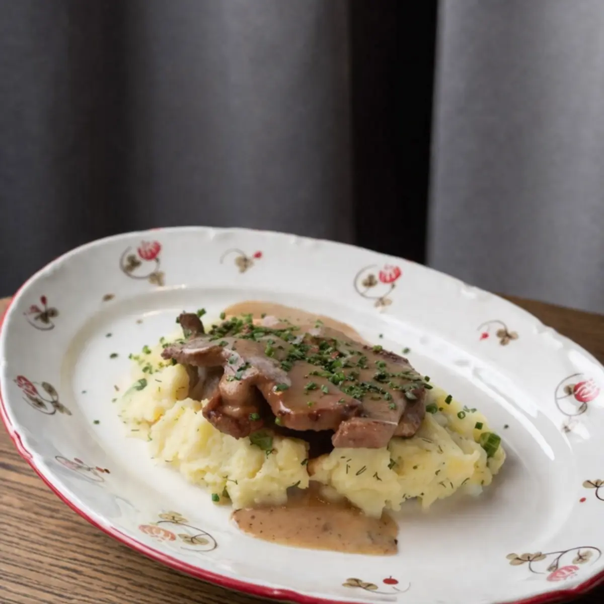 Куриная печень с картофелем