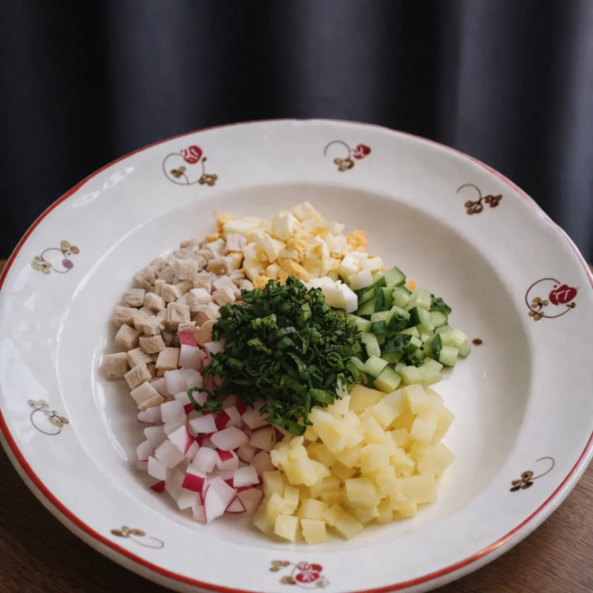 Окрошка с индейкой (на квасе)