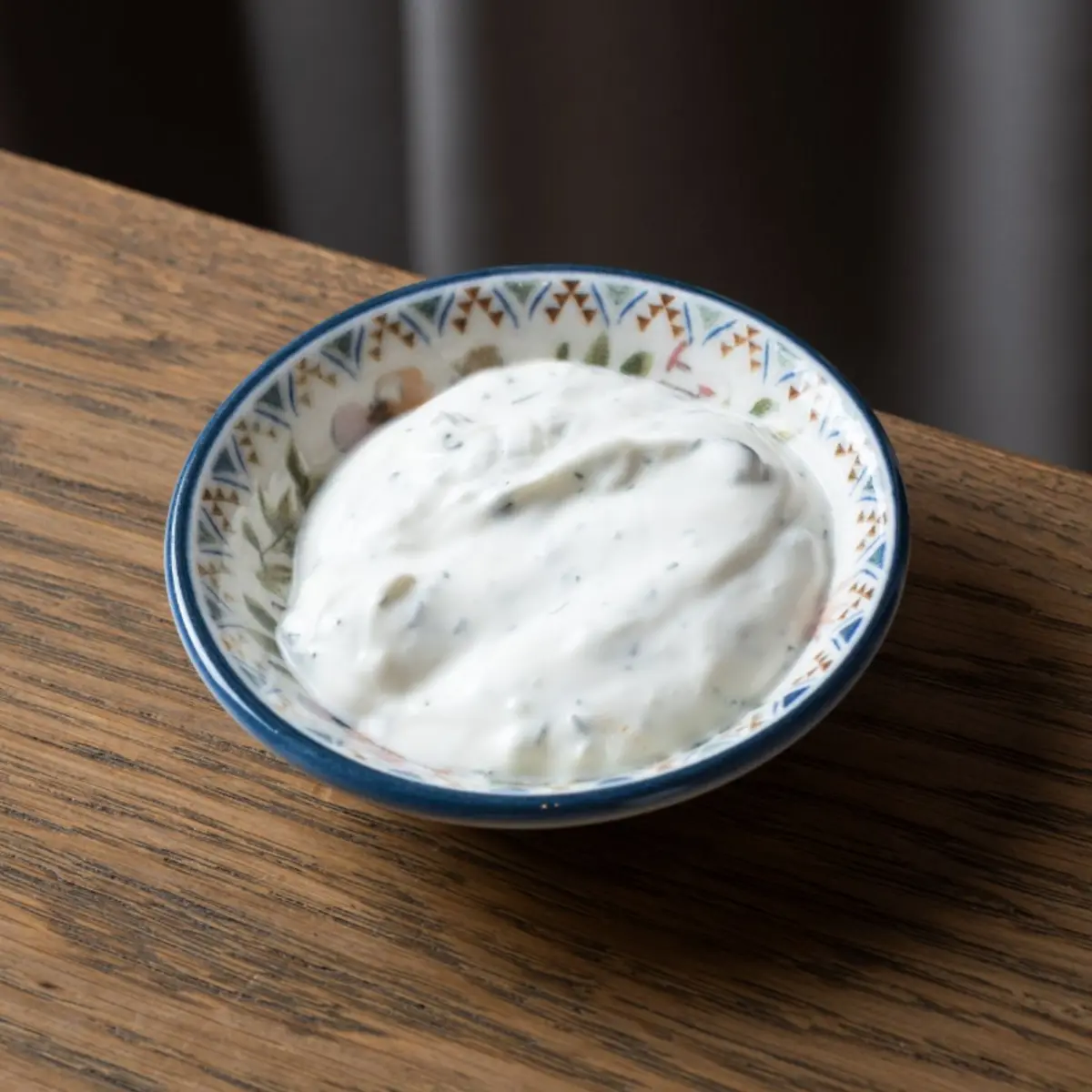 Соус Сметанный с чесноком и зеленью