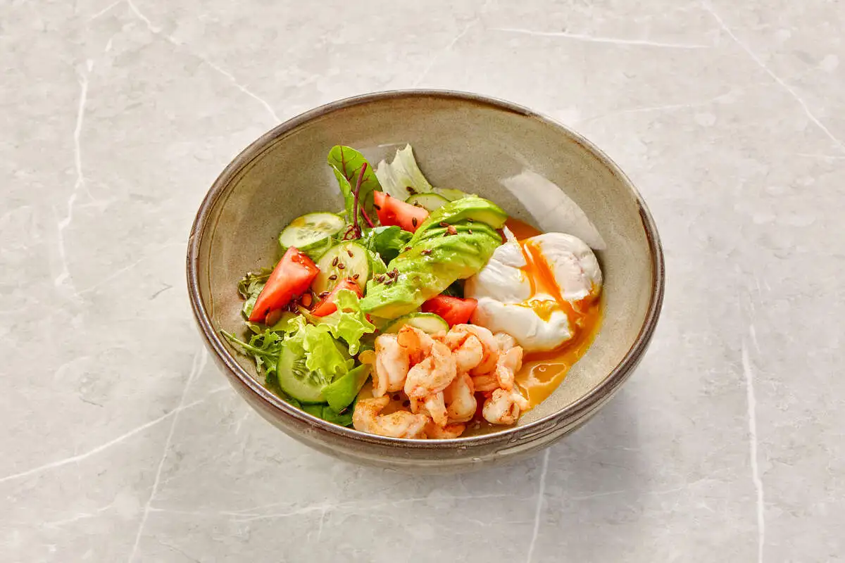 Зеленый завтрак с креветкой