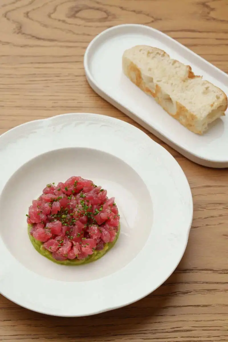 Тартар из тунца с гуакамоле