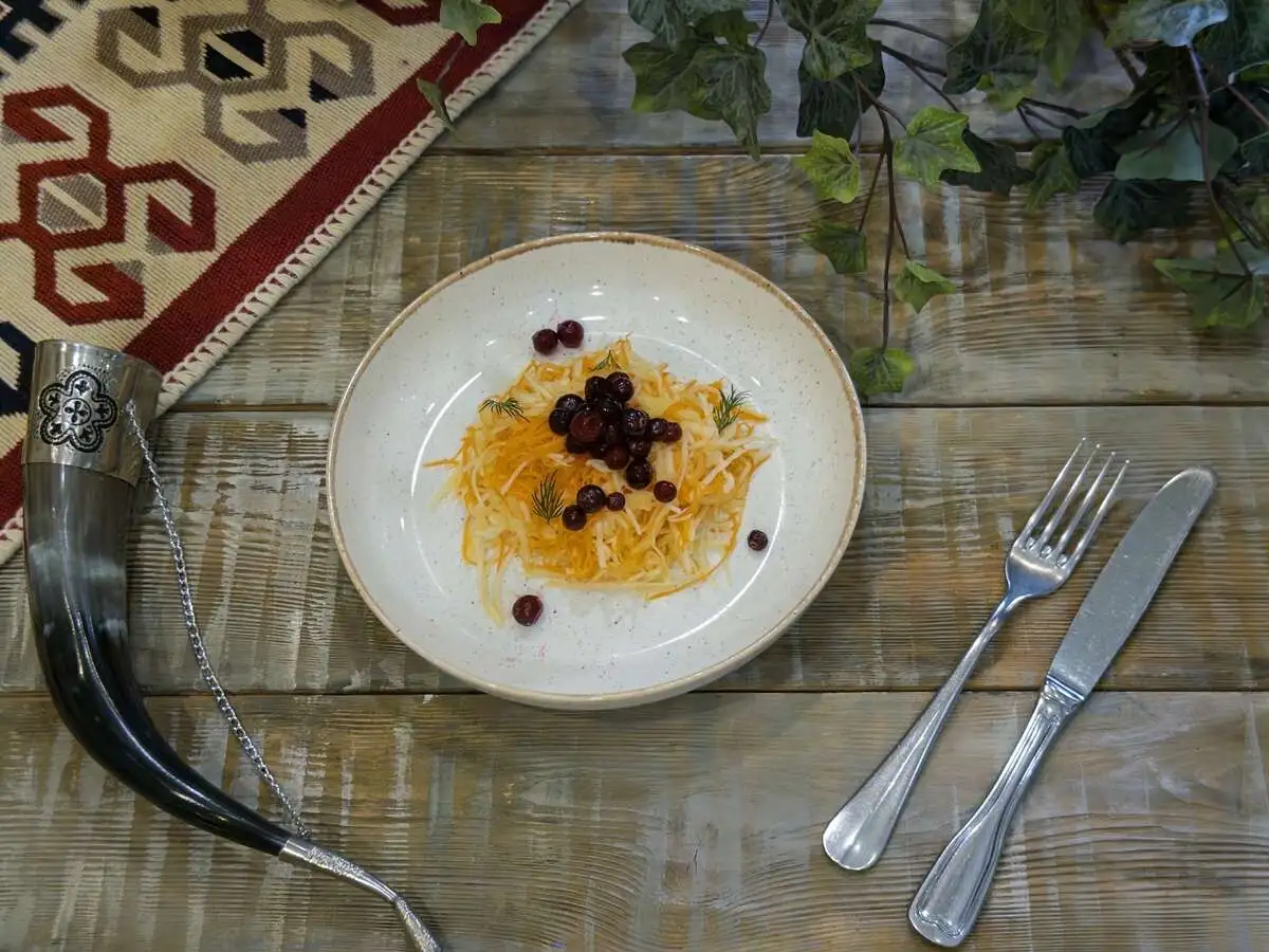  Салат из свежей капусты с морковью