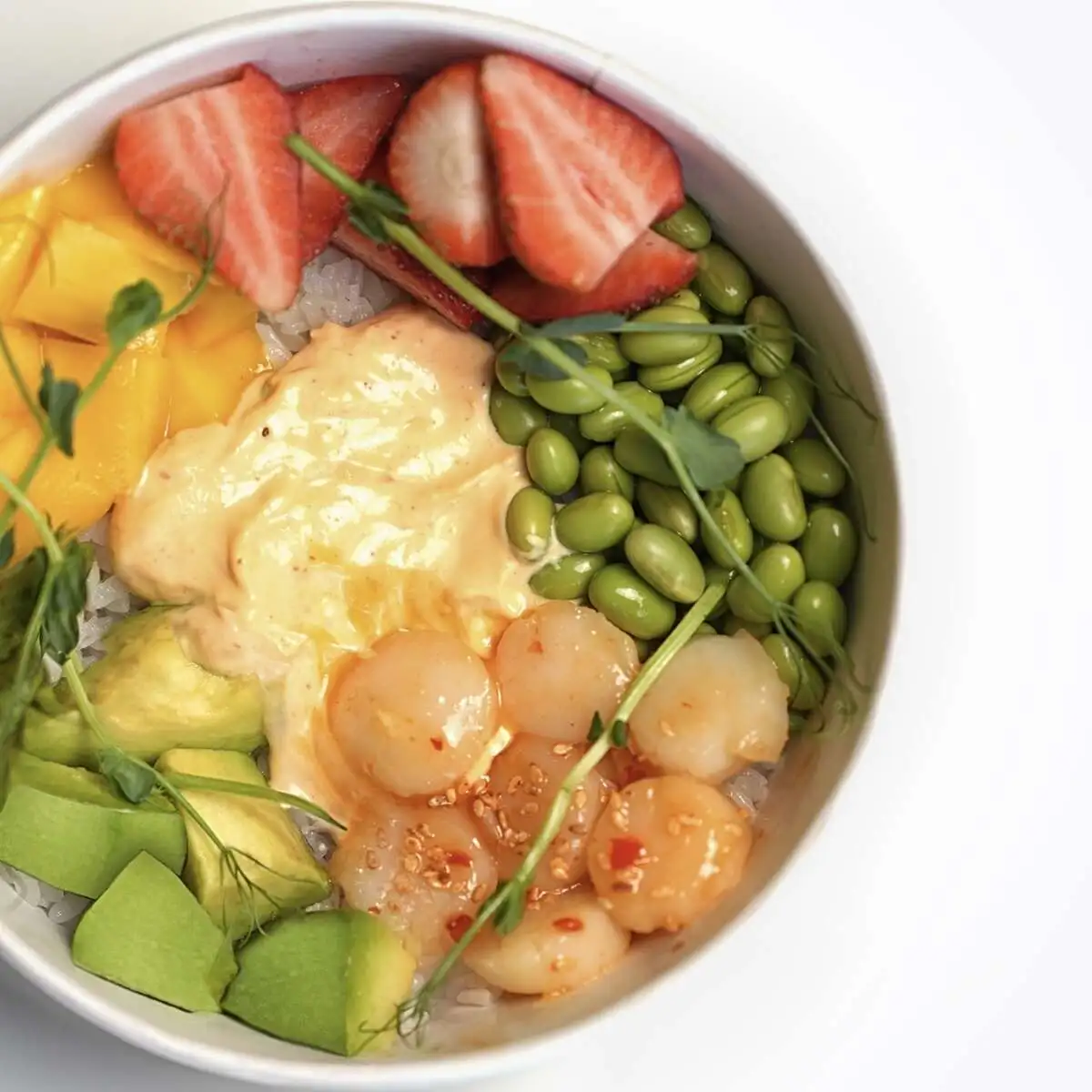 Поке с гребешком