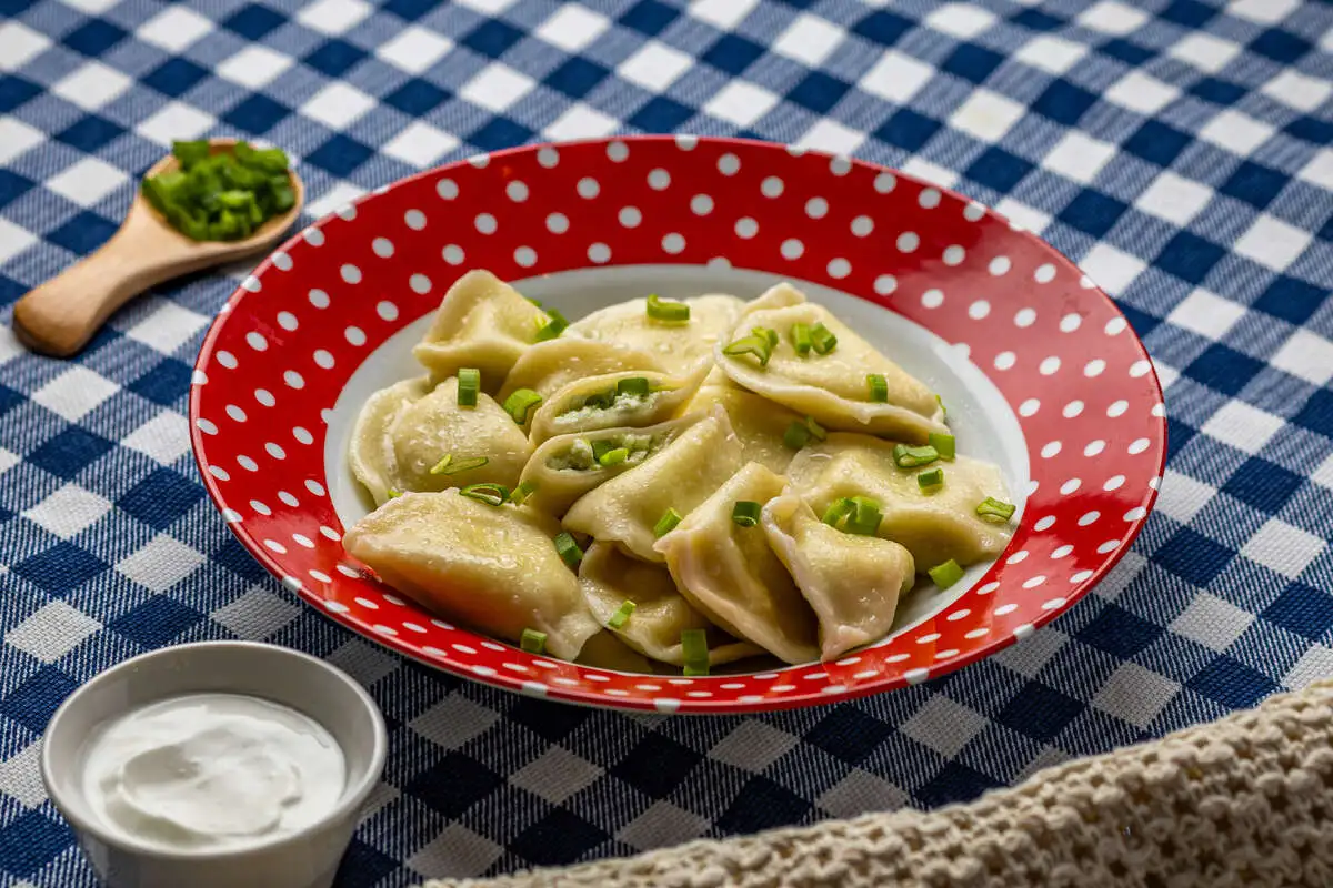 Вареники с творогом и яйцом