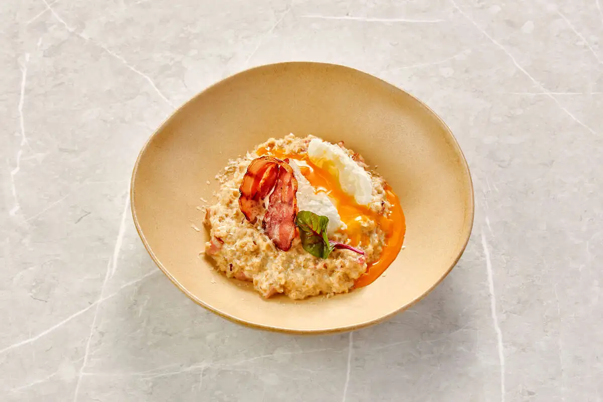 Каша овсяная с беконом