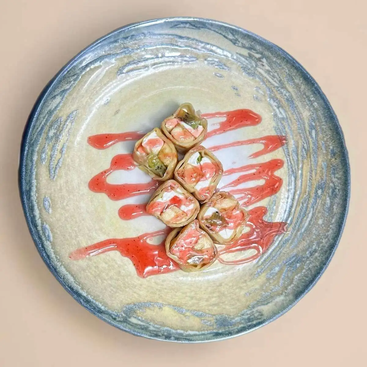 Клубничный ролл 220гр