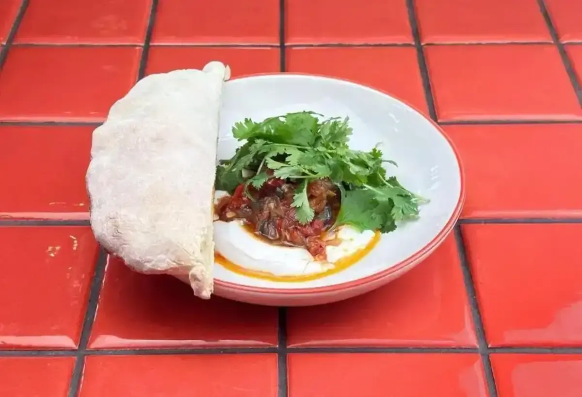 Аджапсандал с мацони