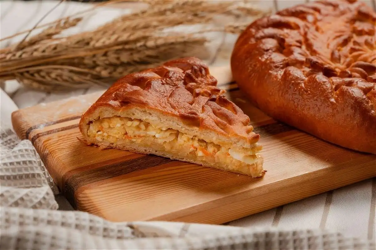 Пирог с капустой и яйцом