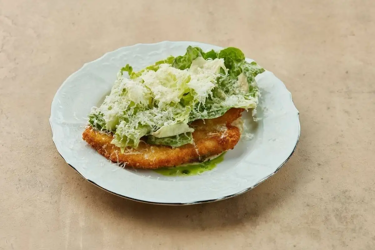 Шницель "Цезарь"