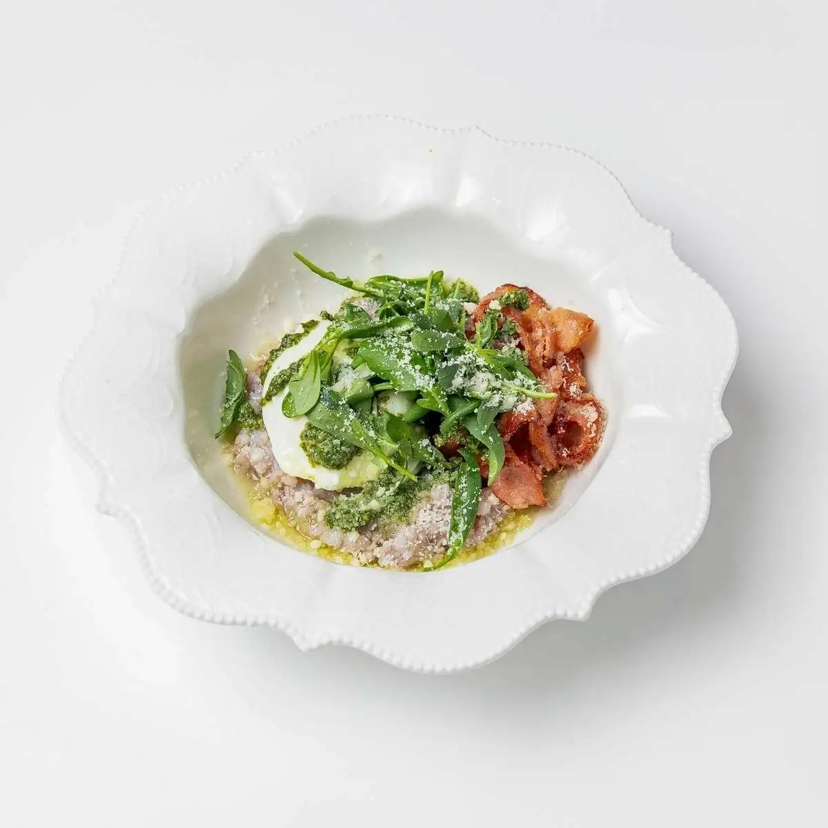 Каша из зелёной гречки с беконом и пашотом