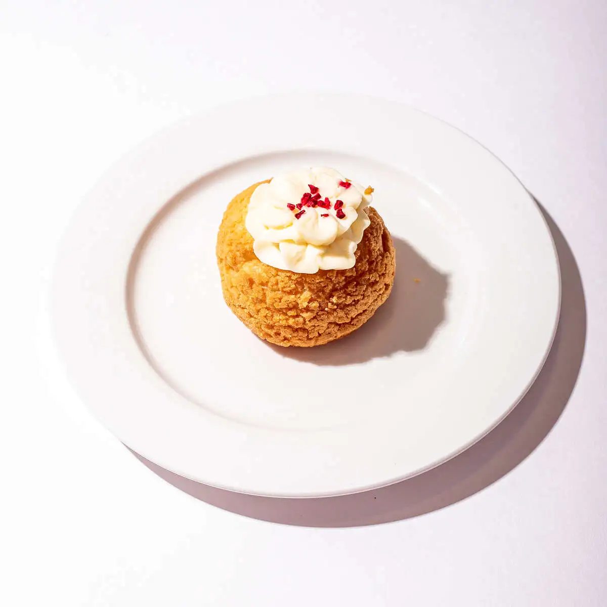 Шу с ванилью и малиной