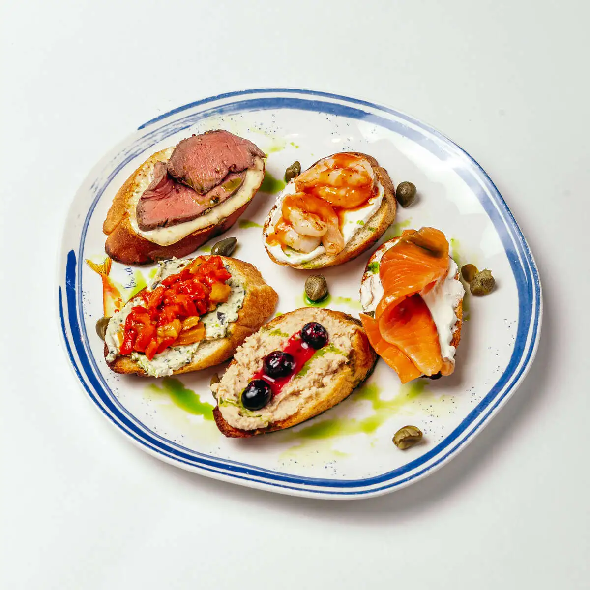 Ассорти из брускетт