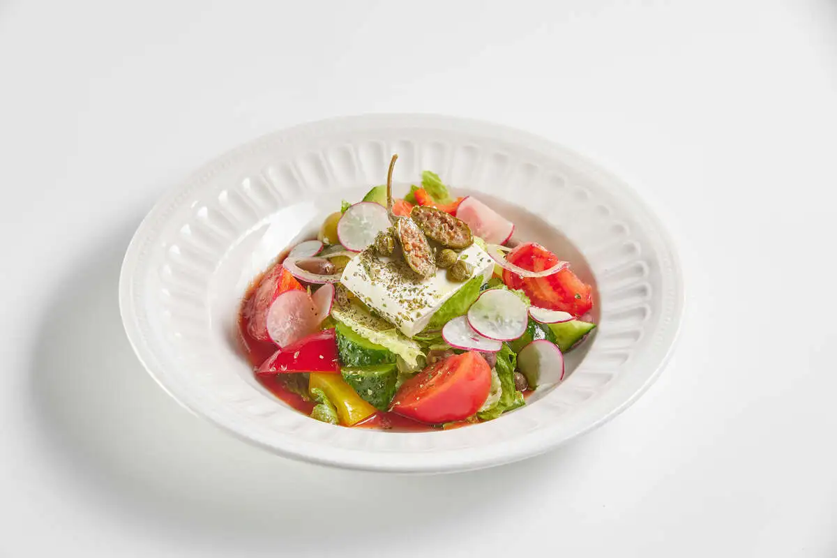 Салат греческий с гаспачо