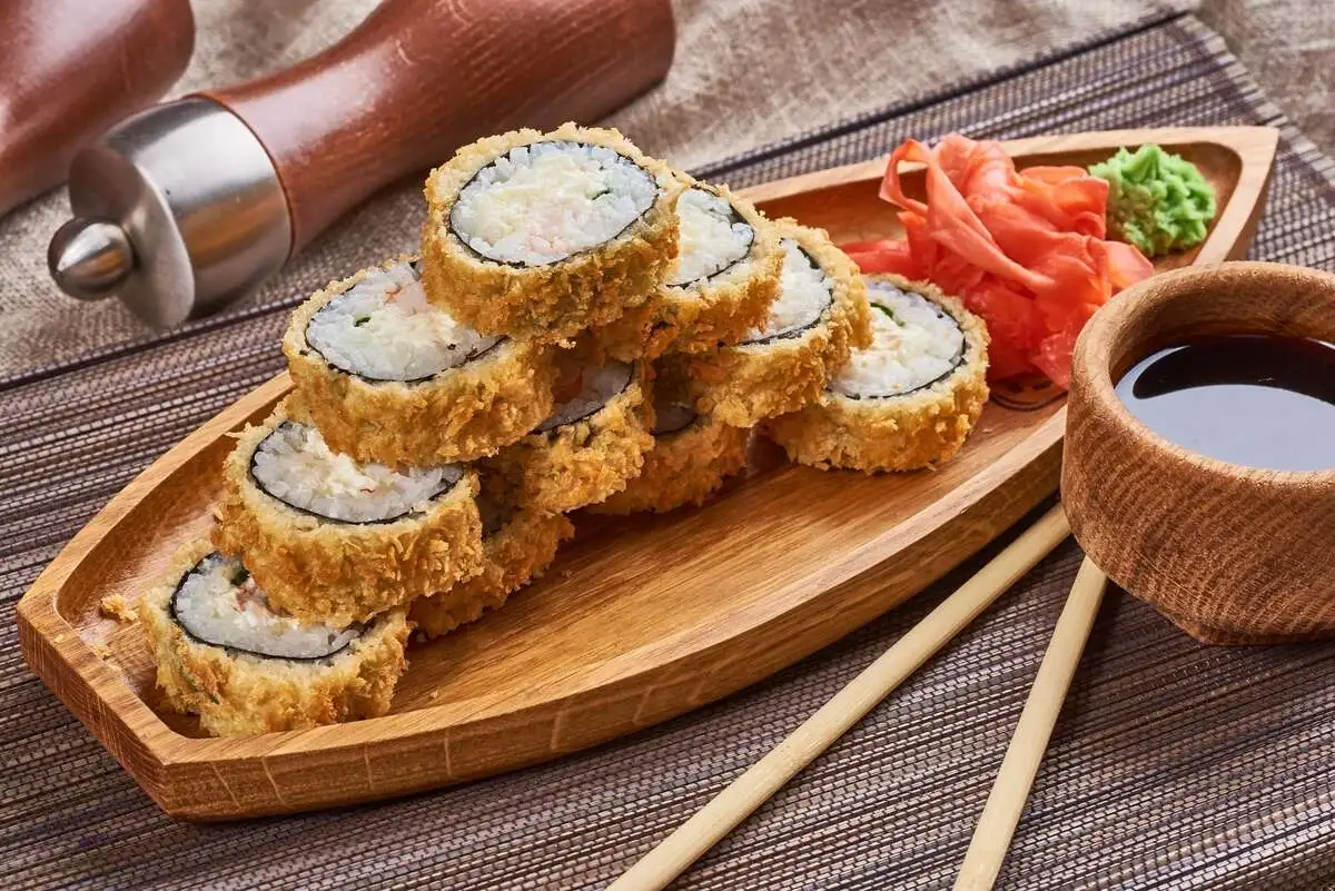 Роллы Цезарь с креветками