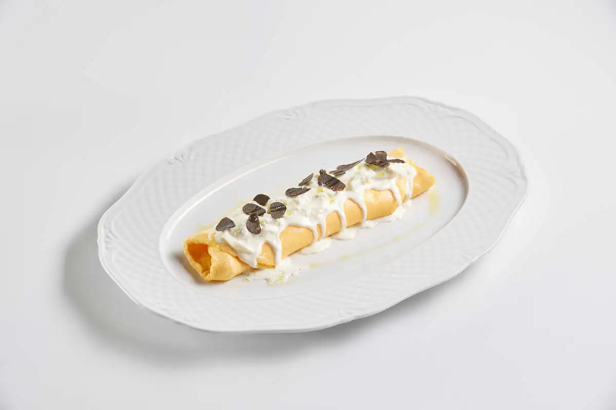 Омлет с трюфелем и страчателлой