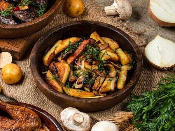 Картофель жареный с грибами