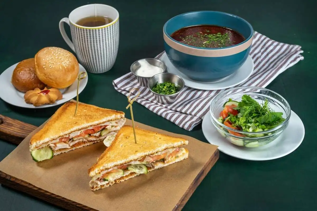 Фаст-фуд ланч