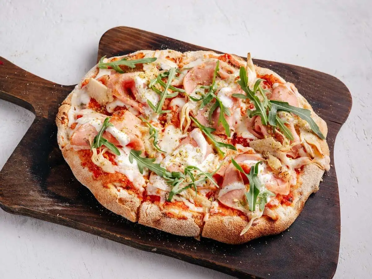 Мортаделла руккола страчателла