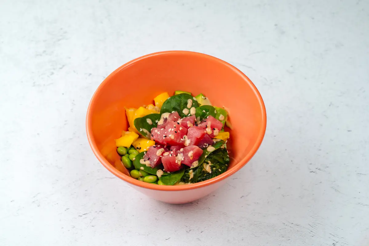 Боул с тунцом и манго 