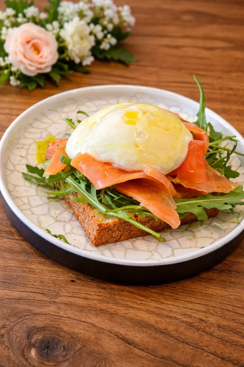 Яйцо Бенедикт с лососем