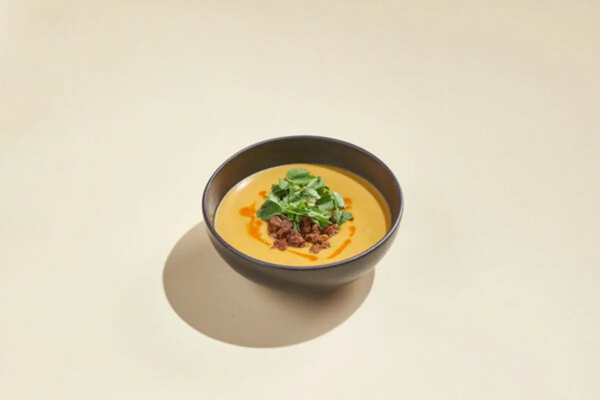 Кремовый суп из нута с цыпленком