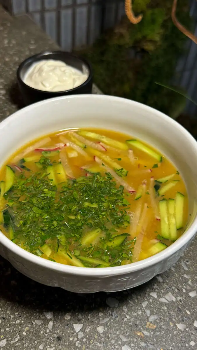 БЛ Окрошка с цыпленком на квасе 250/20гр.