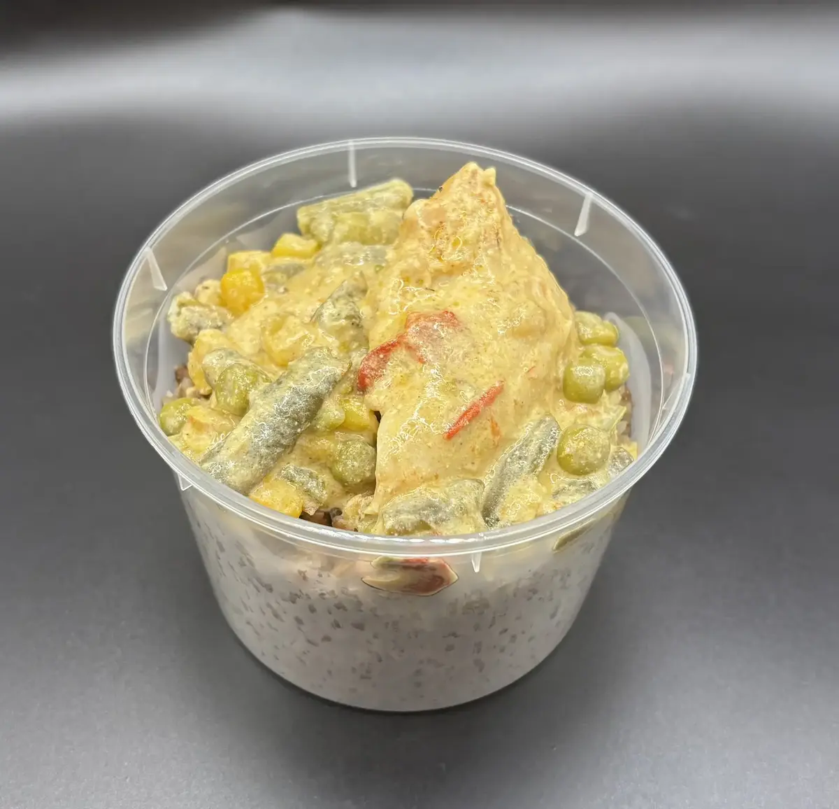 Курица в соусе с овощами