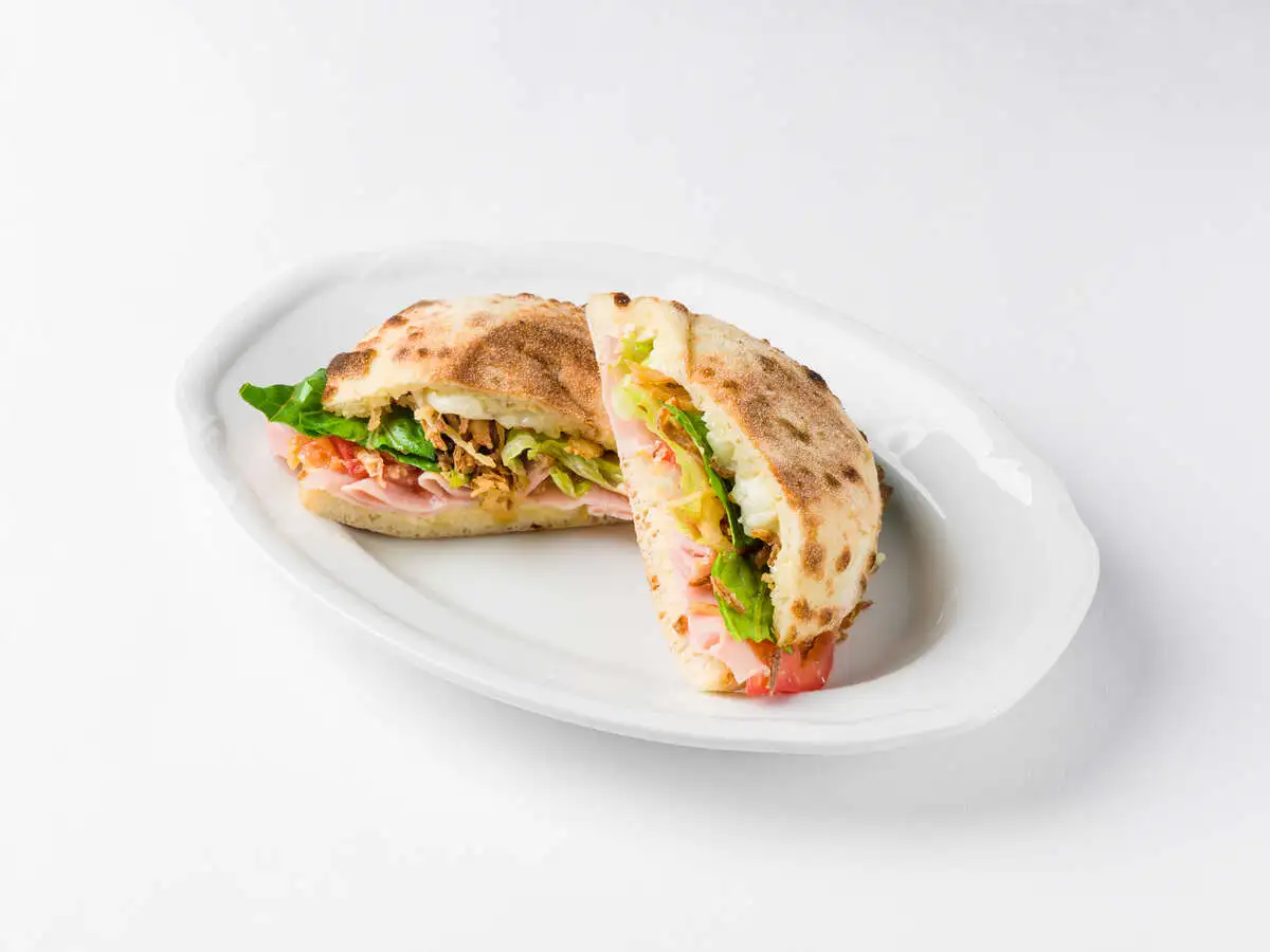 Пучча с ветчиной из индейки