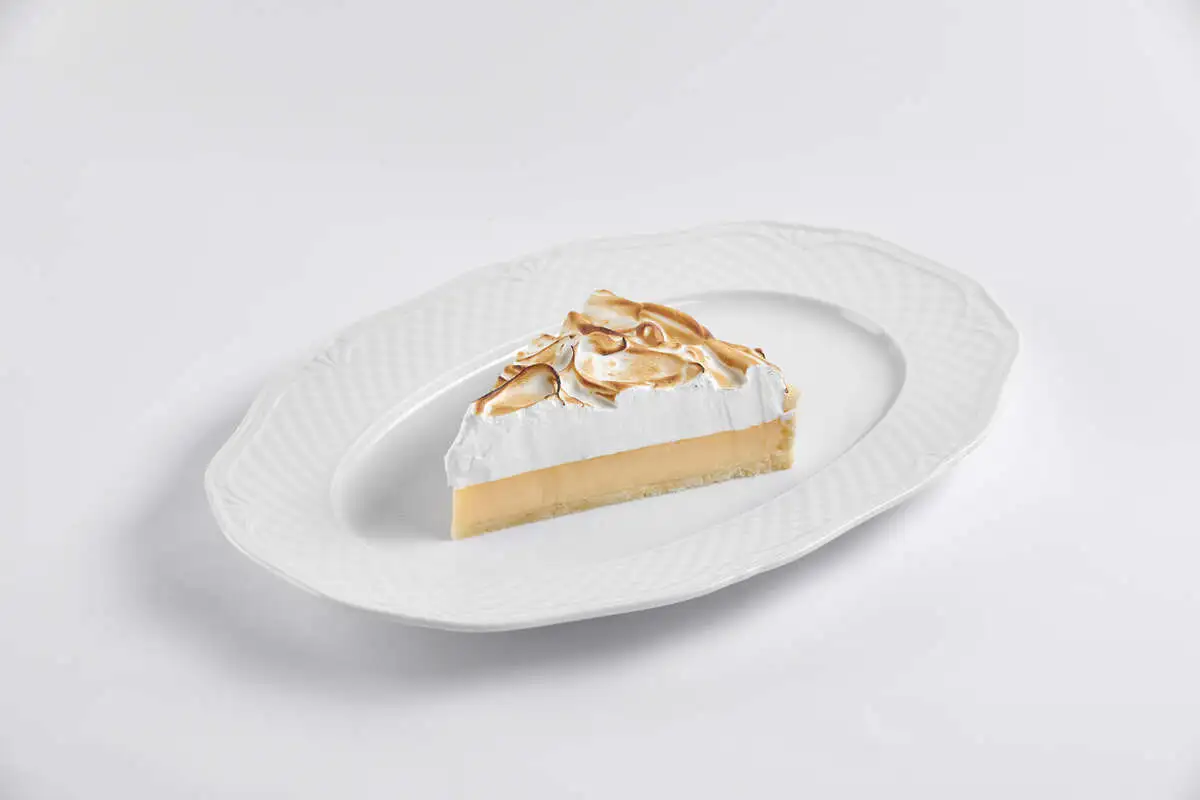 Лимонный тарт с меренгой