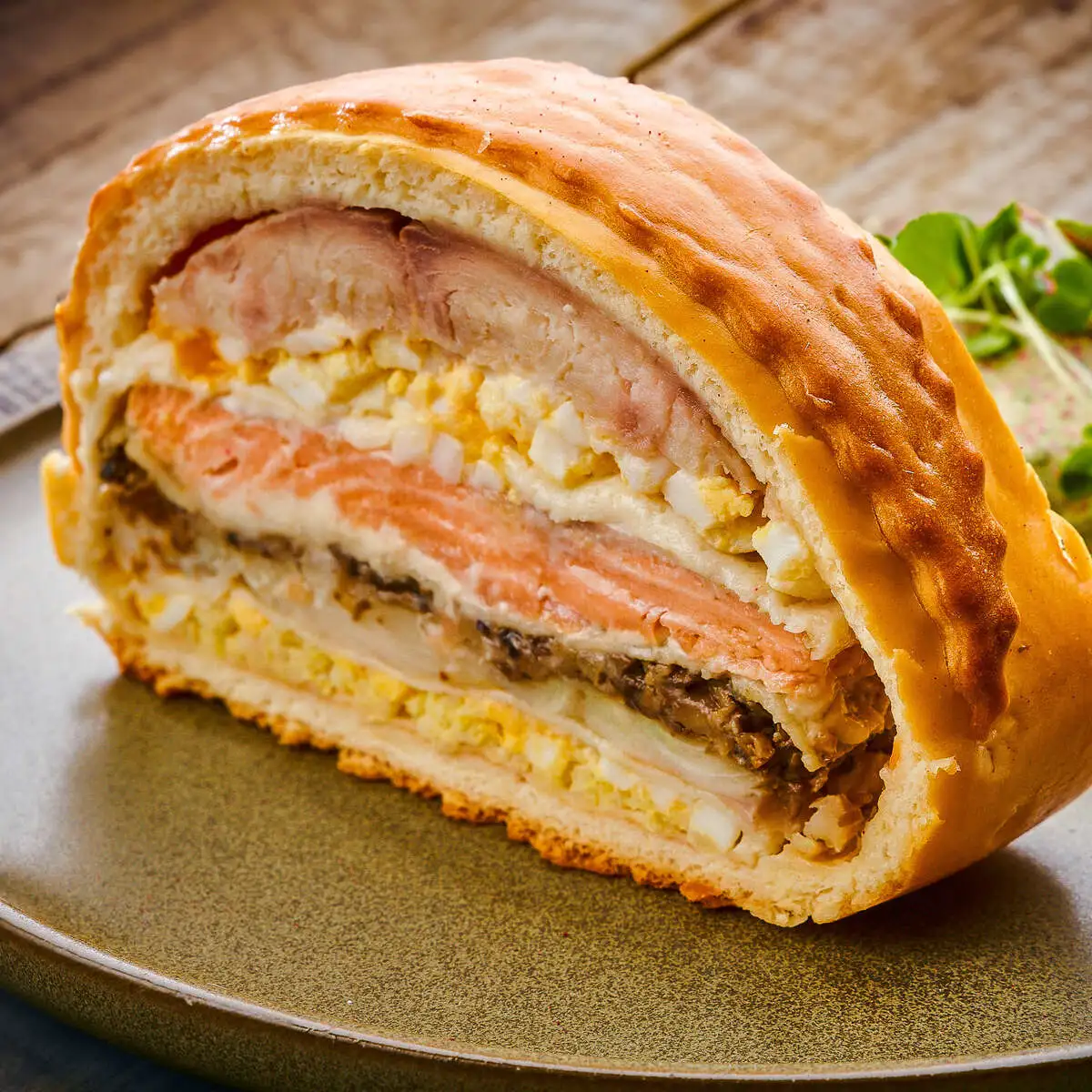 Шестислойная рыбная кулебяка