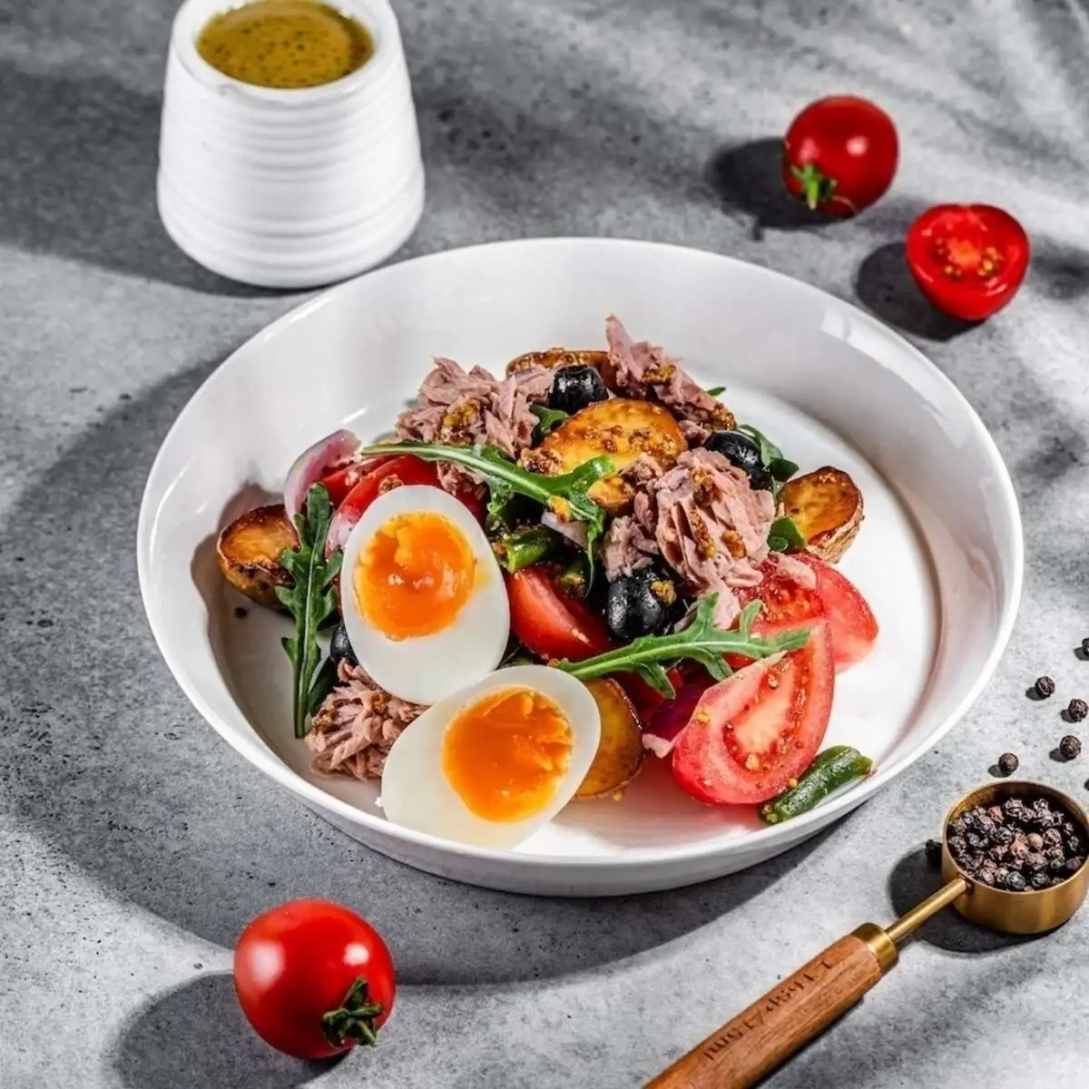 Салат Нисуаз с тунцом