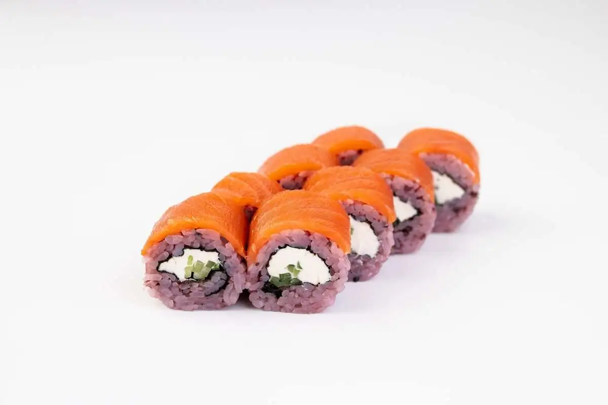 Лавандовый ролл "Лайт филадельфия"