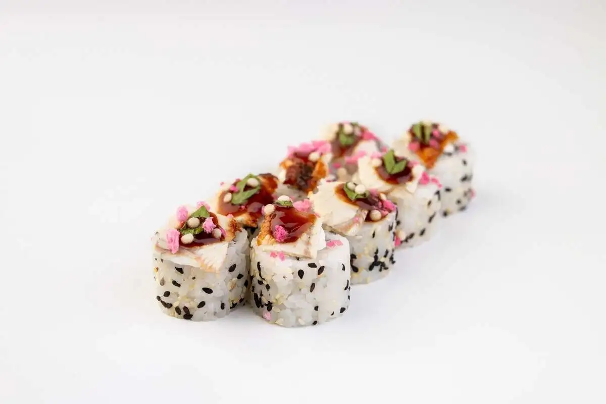 Ролл "Камикадзе" с пряным арбузом