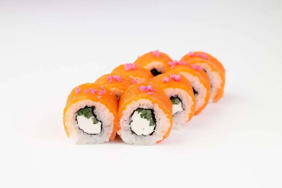 Ролл "Филадельфия" с пряным арбузом